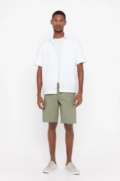 Cortefiel Basic-Bermudashorts, Grün