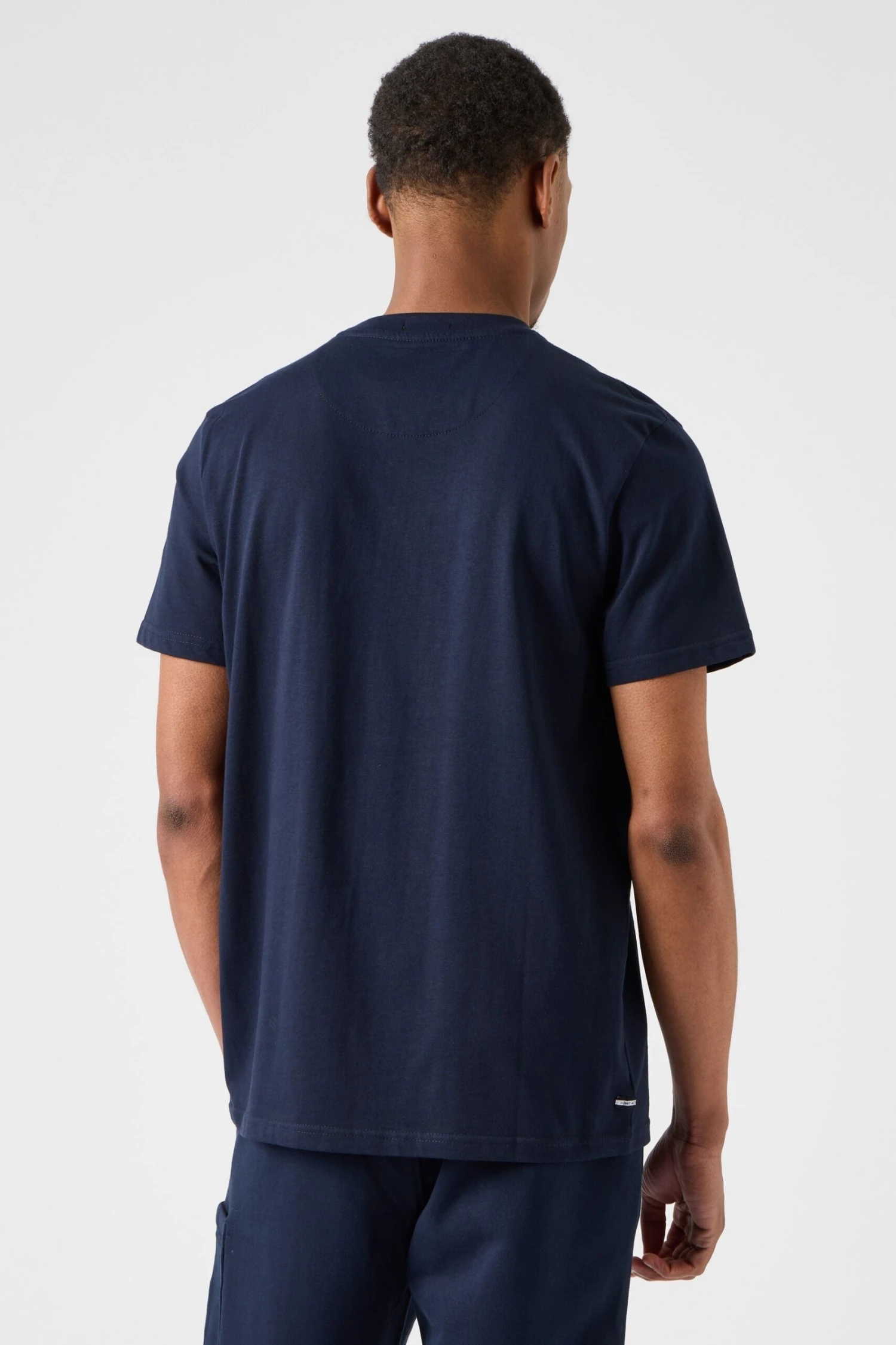 Weekend Offender Millergrove T-Shirt 2 Weekend Offender Millergrove T-Shirt – Bild 2