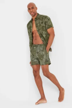 Tog 24 Herren Elmur Bedruckte Badeshorts, Grün -Nike || Ted Baker Shop 685146s3 scaled