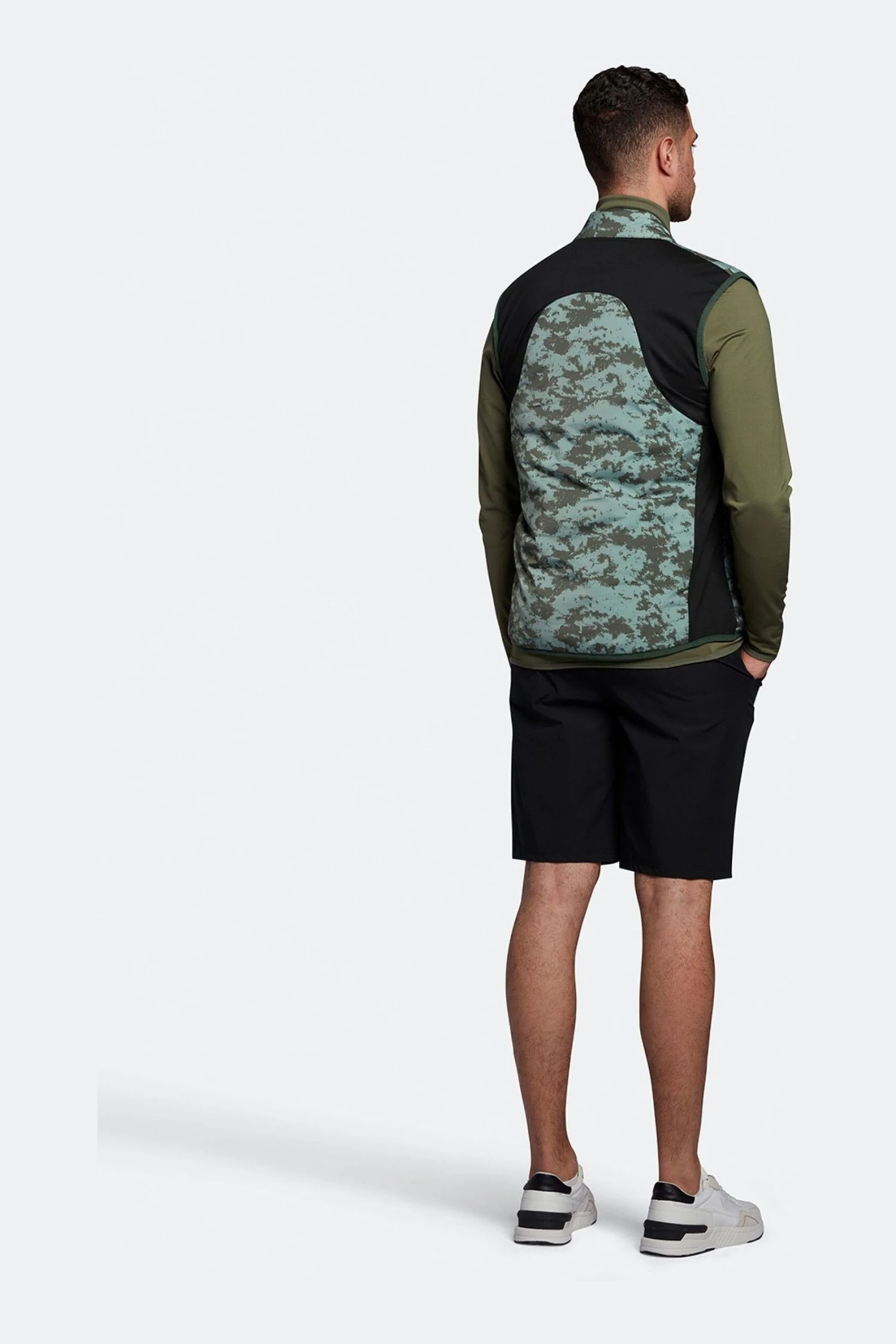 Lyle & Scott Golf Tech Shorts, Schwarz 2 Lyle & Scott Golf Tech Shorts, Schwarz – Bild 2