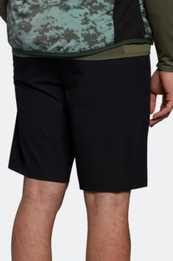 Lyle & Scott Golf Tech Shorts, Schwarz 7 Lyle & Scott Golf Tech Shorts, Schwarz -Nike || Ted Baker Shop 699728s4 scaled