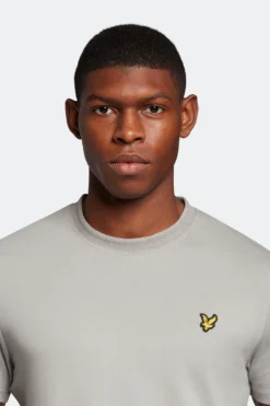 Lyle & Scott Grey Inset Collar T-Shirt -Nike || Ted Baker Shop 728428s4 scaled