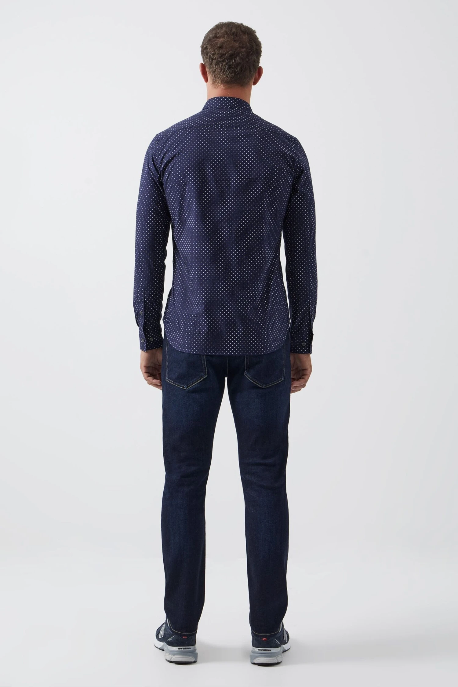 French Connection Langärmeliges Hemd Mit Geometrischem Punktemuster, Schwarz 2 French Connection Langärmeliges Hemd Mit Geometrischem Punktemuster, Schwarz – Bild 2