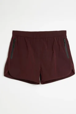River Island Runner Schimmernde Badehose, Rot 8 River Island Runner Schimmernde Badehose, Rot -Nike || Ted Baker Shop 817285s4 scaled