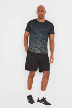 Tog 24 Mens Kildwick Black Dot Tech T-Shirt -Nike || Ted Baker Shop 931179s4 scaled
