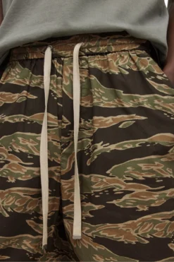 Allsaints Casper Shorts Mit Animalprint -Nike || Ted Baker Shop C69395s6 scaled