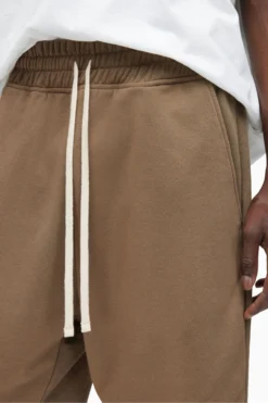 Allsaints Helix Sweatshorts, Braun -Nike || Ted Baker Shop C95636s6 scaled