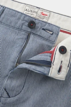 Aubin Whitton Chino-Shorts -Nike || Ted Baker Shop D08575s3 scaled