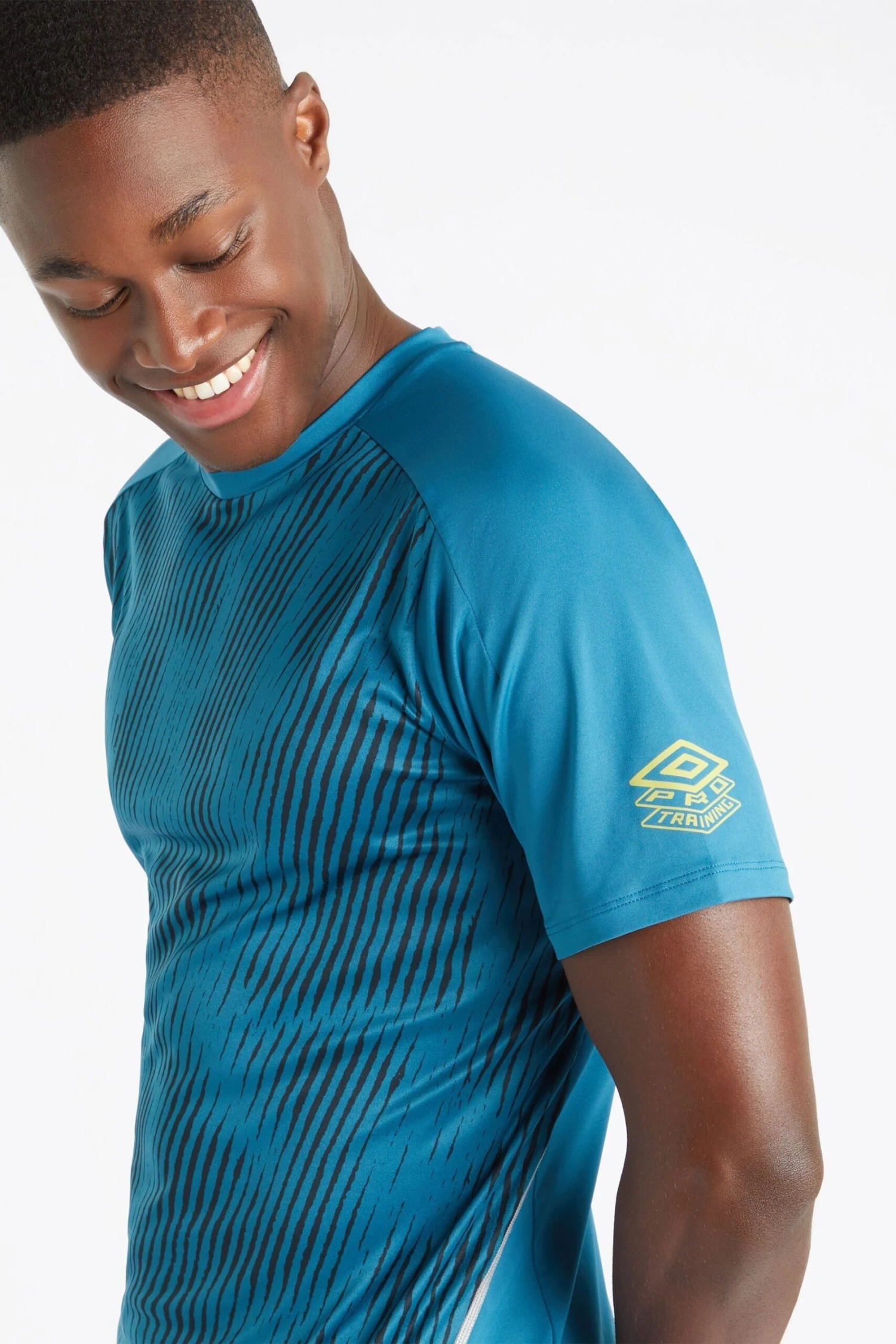 Umbro Pro Training Elite Graphic Jersey T-Shirt 4 Umbro Pro Training Elite Graphic Jersey T-Shirt – Bild 4