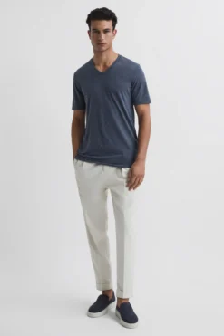 Reiss Dayton T-Shirt Mit V-Ausschnitt -Nike || Ted Baker Shop D40 024s3 scaled