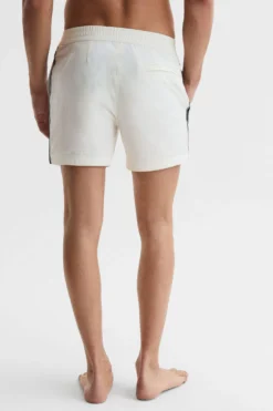 Reiss Jesse Gestreifte Badehose Mit Elastischem Bund -Nike || Ted Baker Shop D54 754s5 scaled