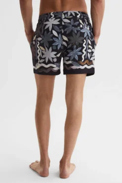 Reiss Arizona Badeshorts Mit Kordelzug Und Blumenprint -Nike || Ted Baker Shop D54 777s5 scaled