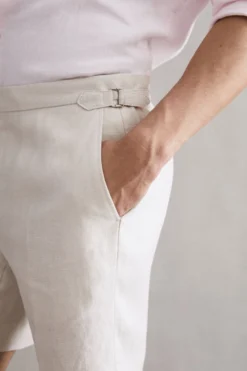 Reiss Searcy Seitlich Verstellbare Leinenshorts -Nike || Ted Baker Shop D62 925s4 scaled