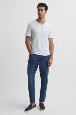 Reiss Dayton T-Shirt Aus Baumwolle Mit V-Ausschnitt -Nike || Ted Baker Shop D75 709s3 scaled