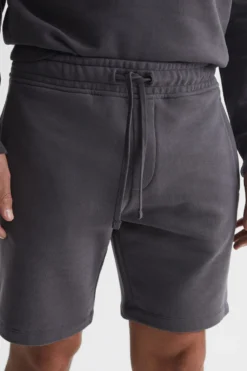 Reiss Henry Stückgefärbte Jersey-Shorts -Nike || Ted Baker Shop D87 097s4 scaled