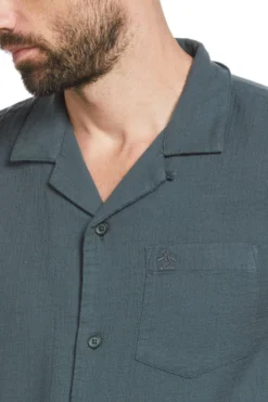 Original Penguin Kurzärmeliges Hemd Mit Breitem Kragen, Grau -Nike || Ted Baker Shop D89239s3 scaled