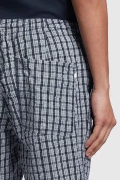 Farah Redwald Karierte Shorts, Blau -Nike || Ted Baker Shop D89296s4 scaled