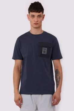 Religion T-Shirt In Regular Fit Mit Pattentasche