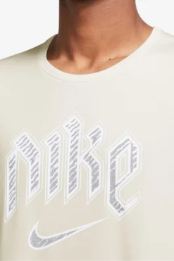 Nike Dri-FIT Run Division Miler Running T-Shirt -Nike || Ted Baker Shop M56688s3 scaled