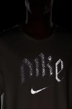 Nike Dri-FIT Run Division Miler Running T-Shirt -Nike || Ted Baker Shop M56688s4 scaled