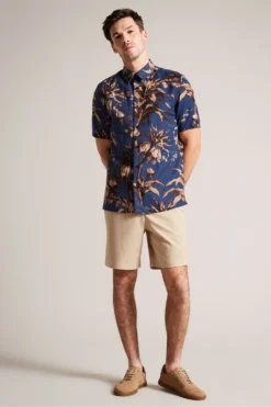 Ted Baker Creswel Shorts Mit Elastischem Taillenbund Und Kordelzug, Natur -Nike || Ted Baker Shop M87898s3 scaled
