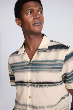 MOSS Cream Tie Dye Printed Cuban Collar Shirt -Nike || Ted Baker Shop N02540s3 scaled