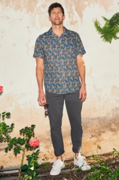 White Stuff Waving Kurzärmeliges Hemd Mit Papagei-Print, Pink