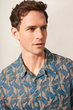 White Stuff Waving Kurzärmeliges Hemd Mit Papagei-Print, Pink -Nike || Ted Baker Shop T51797s5 scaled