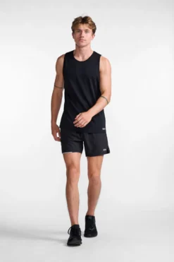 2XU Aero Black Tank