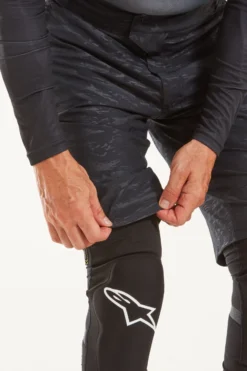 Altura Herren Kielder Trail Leichte Shorts, Schwarz -Nike || Ted Baker Shop U25866s3 scaled